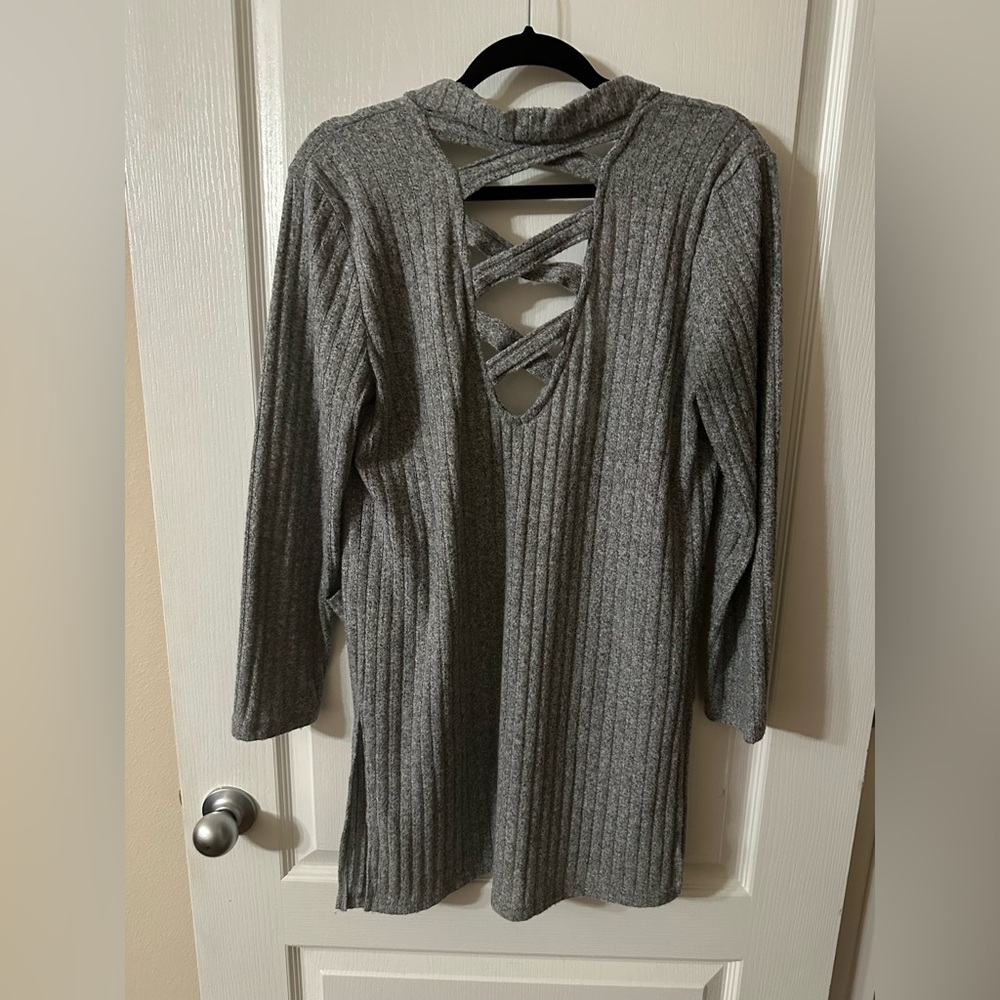 Derek Heart Gray Ribbed Cardigan - Picture 2 of 9
